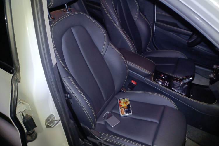 BMW 1 Series M 2023 #25 BMW 1 Series M 2023 immagine di auto #25