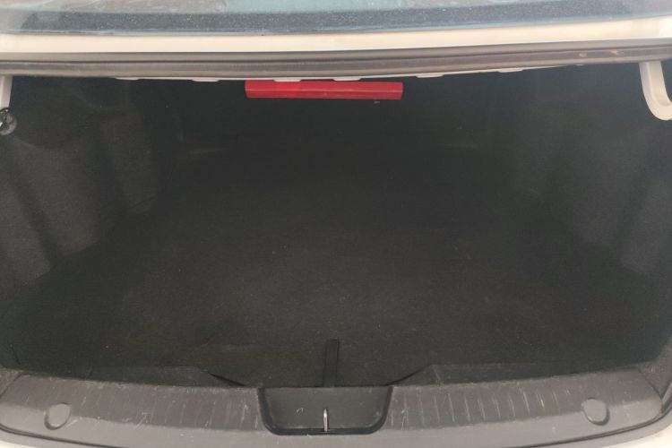 MG GT 2017 car image #25