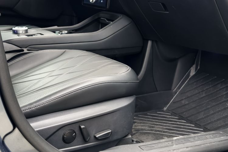 Ford Mustang Mach-E 2024 car image #25