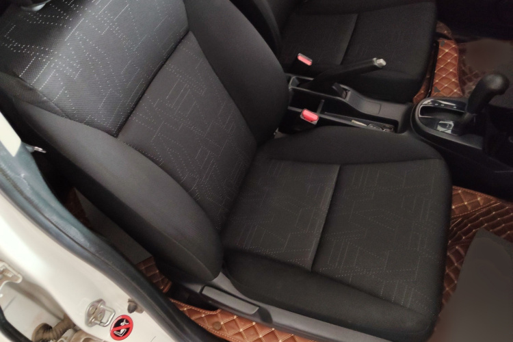 Honda Fit (Imported) 2018 car image #25