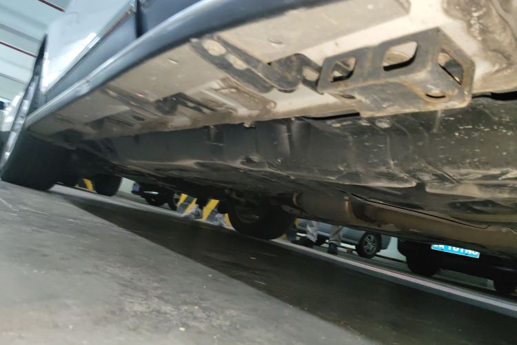 Haval H8 2015 car image #25