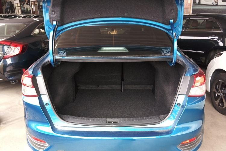 日产 蓝鸟经典 2019 汽车图片 #25