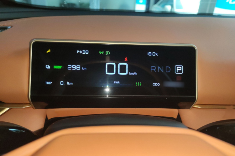 哪吒汽车 哪吒X 2024 汽车图片 #25