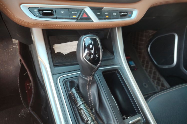 GEELY Vision X6 2019 car image #25