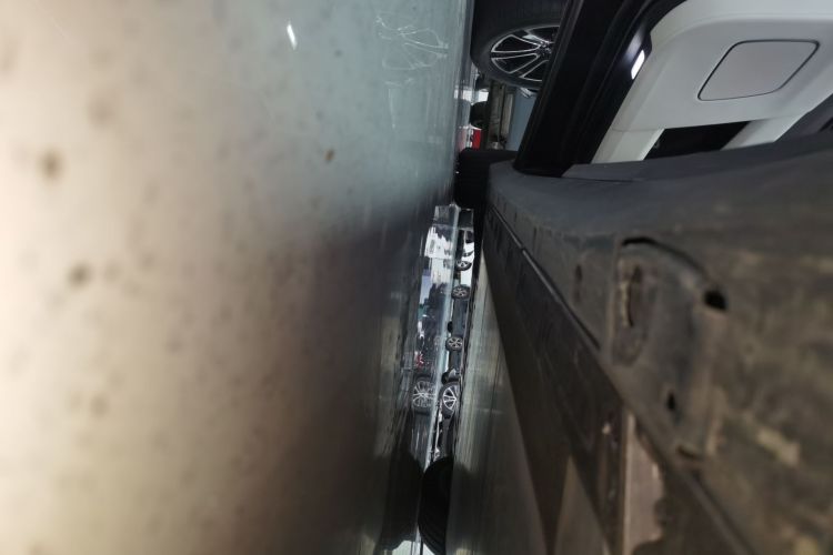 Li i8 2025 image de voiture #25