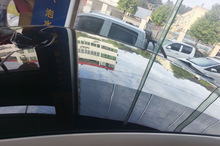 零跑汽车 零跑B01 2025 汽车图片 #25