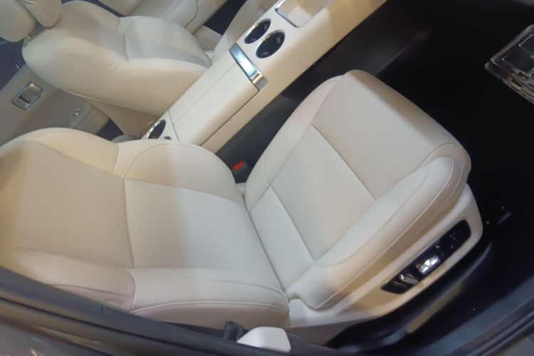 Li L8 2024 изображение автомобиля #25