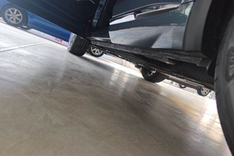 GEELY Monjaro MHEV 2025 car image #25