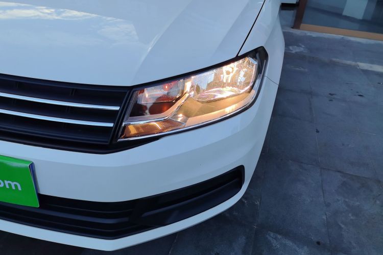 Volkswagen Santana 2019 car image #25