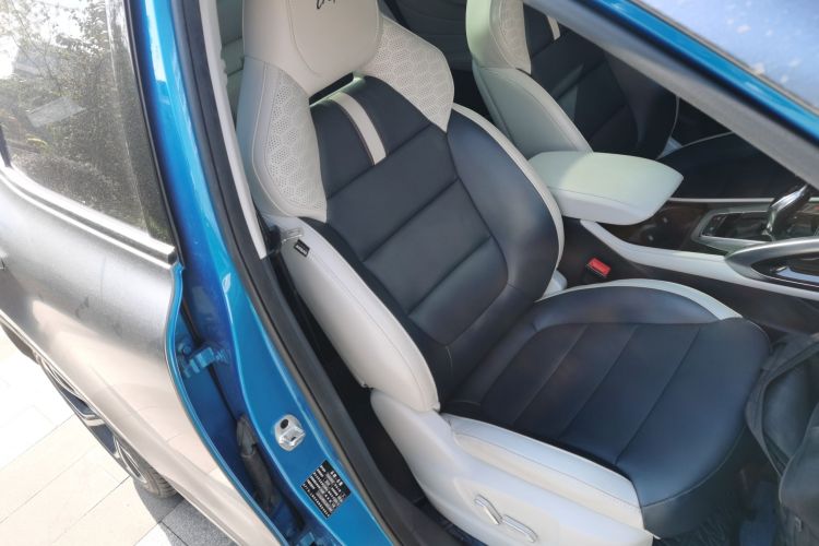 MG Pilot 2023 car image #25