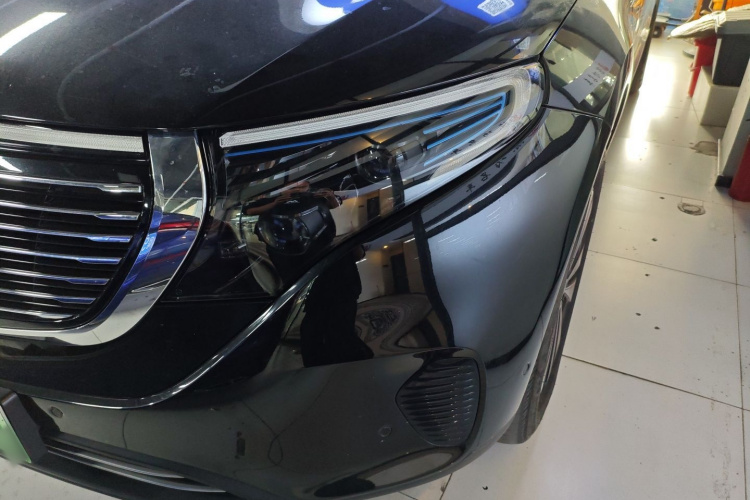 Mercedes-Benz EQC Class 2022 car image #25