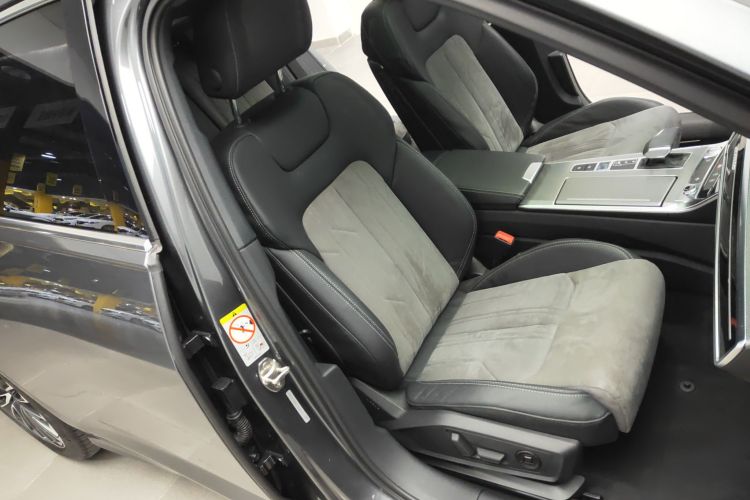 Audi A6L New Energy 2020 car image #25