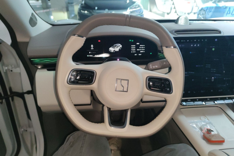 Zeekr 7X 2024 car image #25