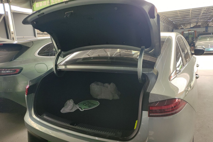 Roewe D6 2025 car image #25