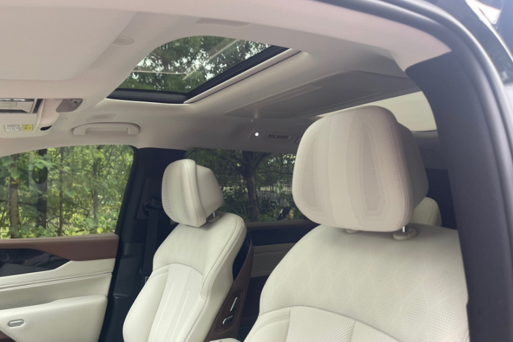 BYD Xia 2024 immagine di auto #25