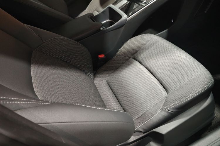 Toyota bZ4X 2023 immagine di auto #25