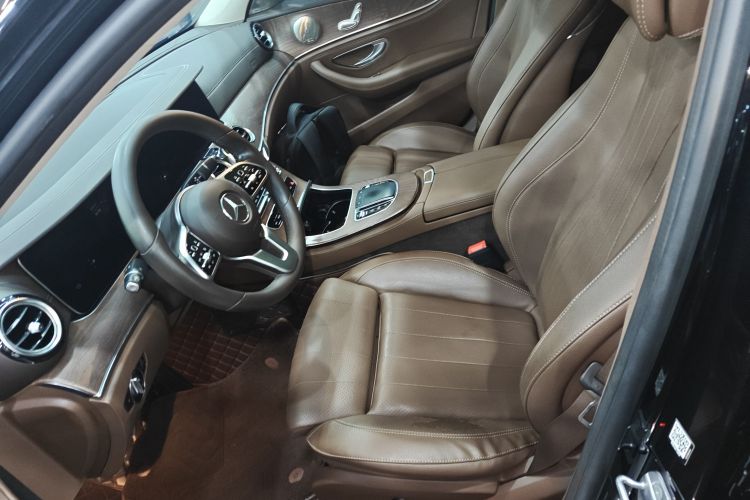 Mercedes-Benz E Class 2020 car image #25