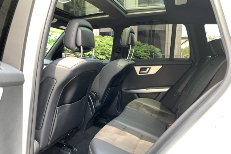 Mercedes-Benz GLK Class 2015 immagine di auto #25