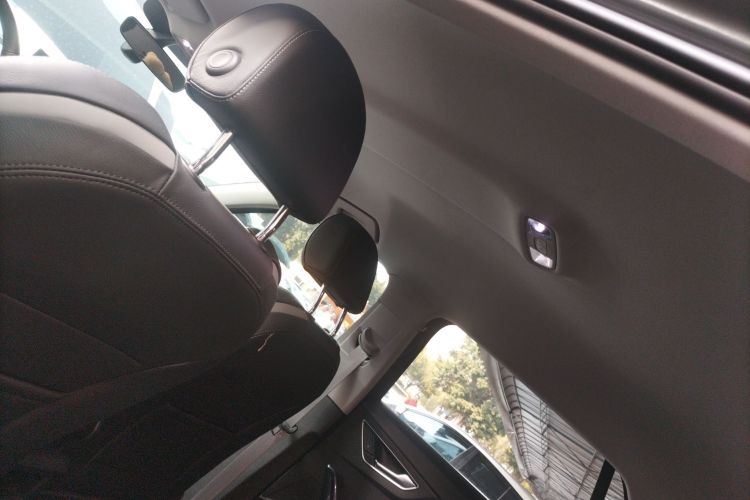 Q2L e-tron 2021 car image #25