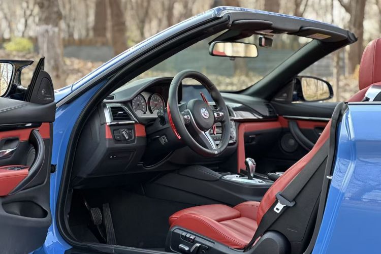 BMW M4 2018 car image #25