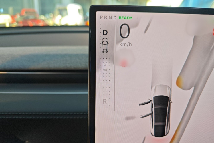 特斯拉 Model Y L 2025 汽车图片 #25