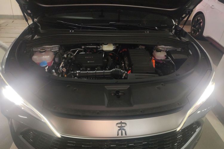 BYD SongL DM-i 2025 #25 BYD SongL DM-i 2025 car image #25
