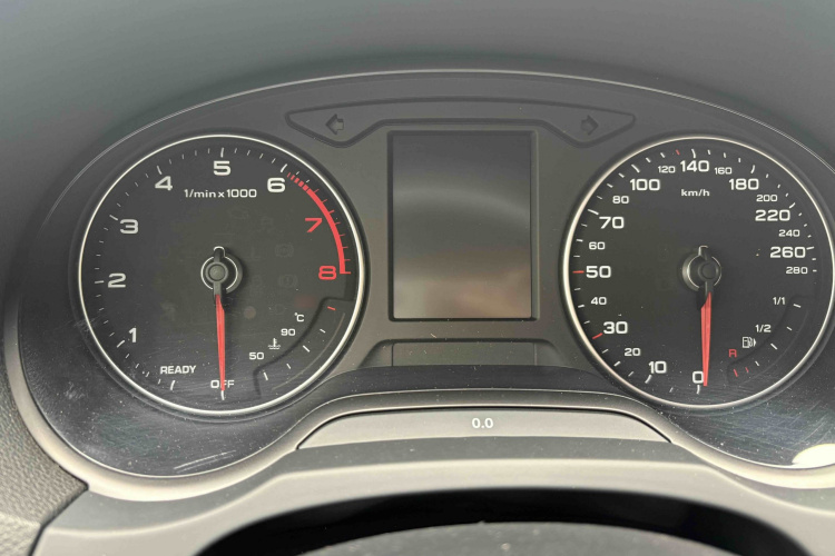 Audi A3 2018 car image #25