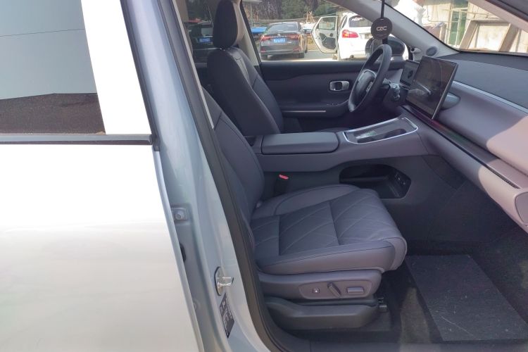 Leapmotor C16 2025 car image #25