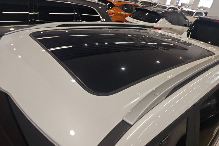 Kia Seltos 2025 car image #25