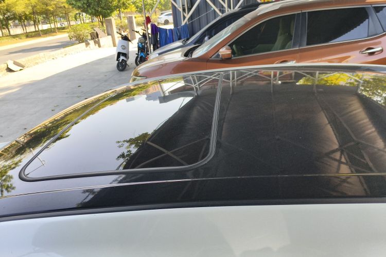 Toyota Avalon 2023 car image #25