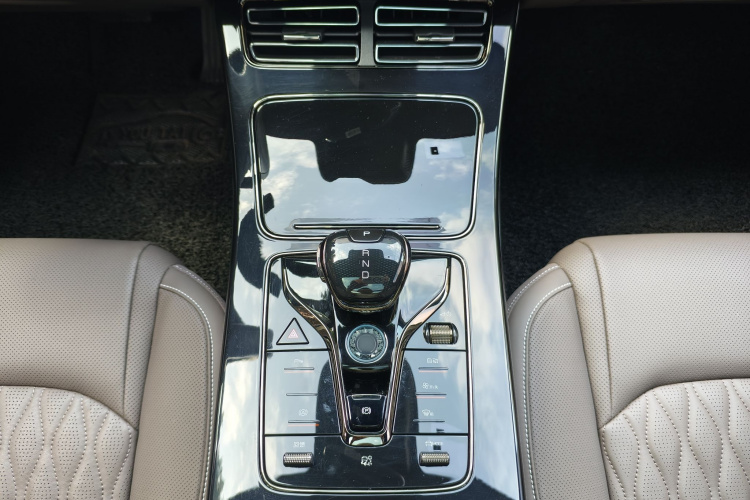 BYD Han 2023 #25 BYD Han 2023 car image #25