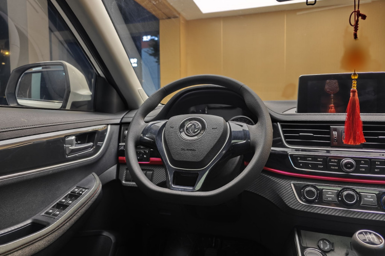 T5 2019 car image #25