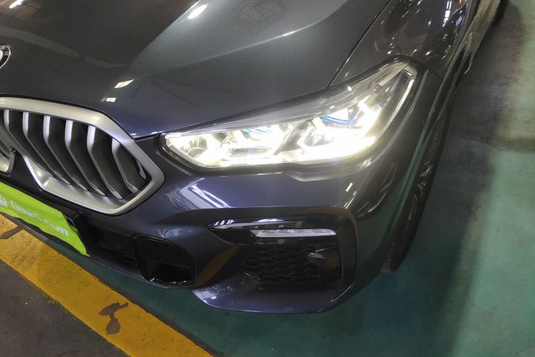 BMW X6 2020 car image #25