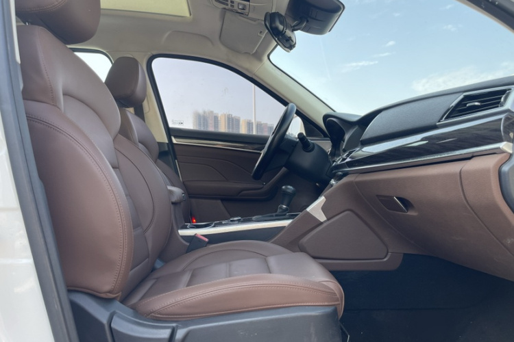 Haval 2018 car image #25