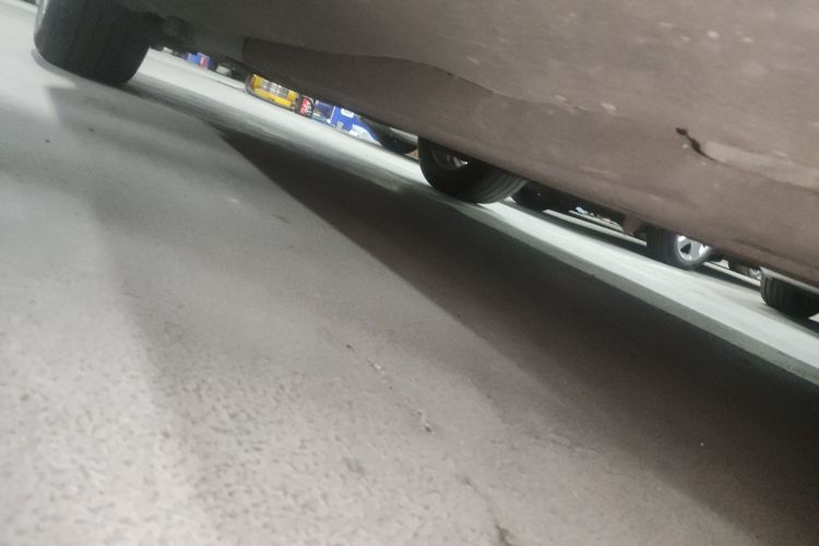 2016 car image #25