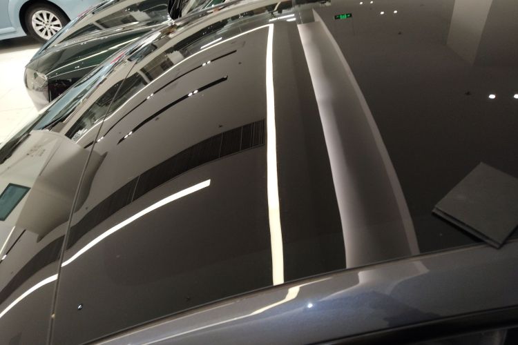 Tesla Model Y 2023 #25 Tesla Model Y 2023 immagine di auto #25