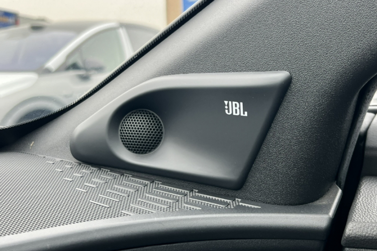 Toyota bZ4X 2022 immagine di auto #25