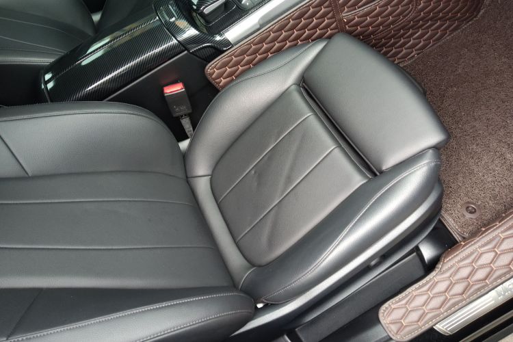 Mercedes-Benz GLB Class 2020 car image #25