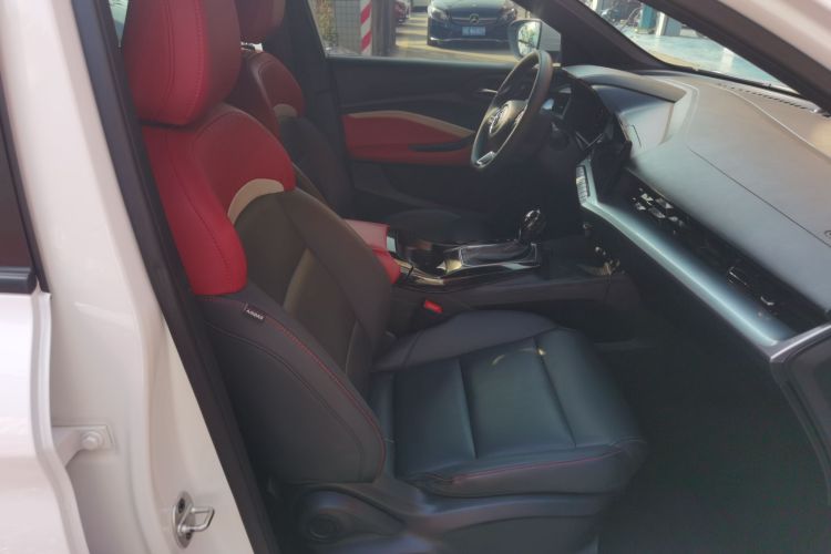 5 2021 #25 5 2021 immagine di auto #25