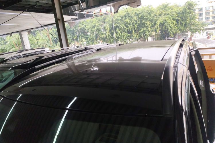 Mercedes-Benz V Class 2020 car image #25