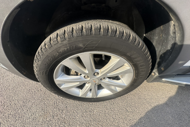 Chevrolet Captiva 2015 car image #25