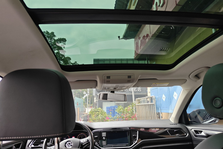 T-Roc 2020 car image #25