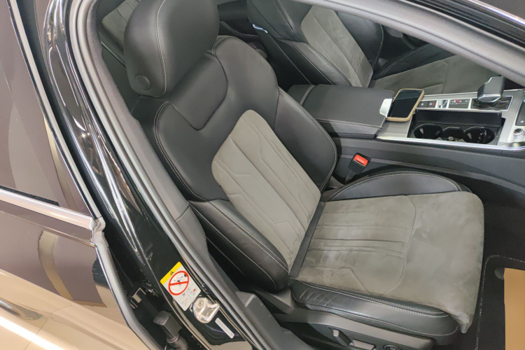 Audi A6L New Energy 2022 #25 Audi A6L New Energy 2022 car image #25