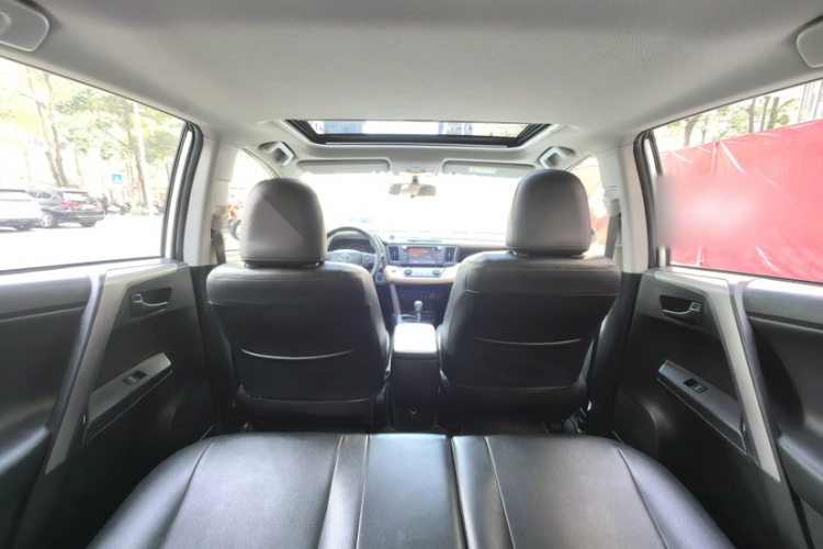 Toyota RAV4 2018 #25 Toyota RAV4 2018 car image #25