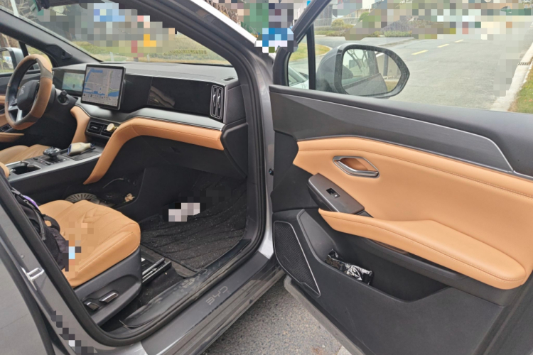 BYD SongL DM-i 2024 car image #25