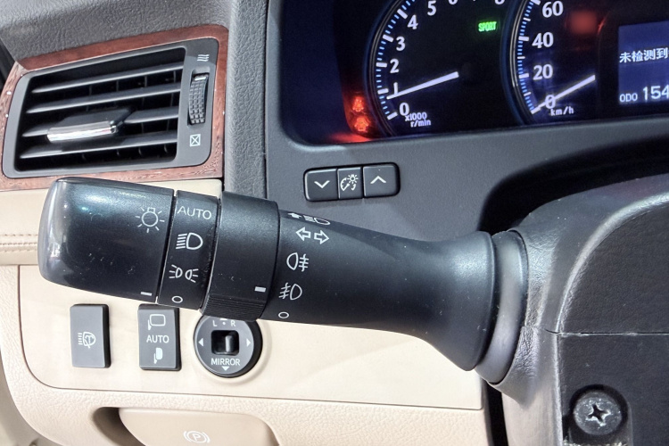 丰田 皇冠 2015 汽车图片 #25