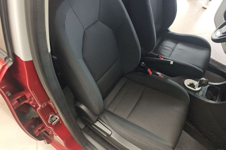 MG 3 2017 car image #25