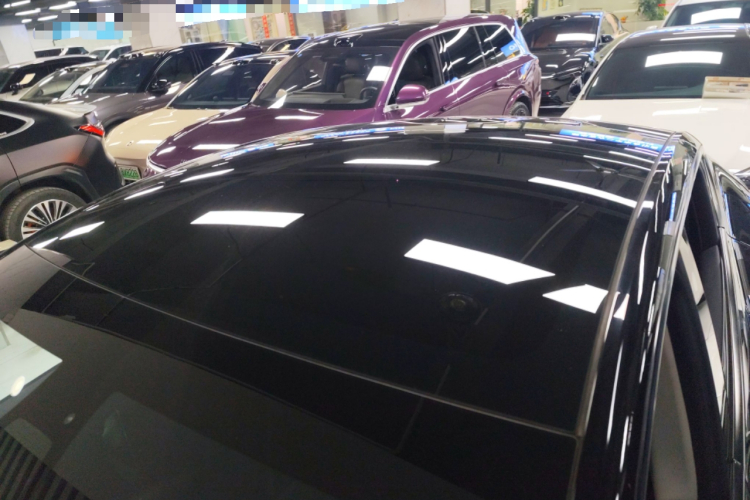 Tesla Model Y 2021 car image #25