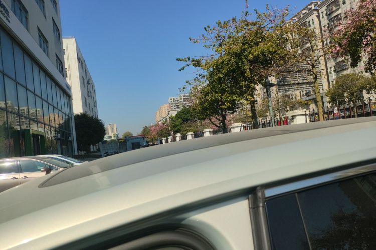 Volkswagen Viloran 2021 car image #25