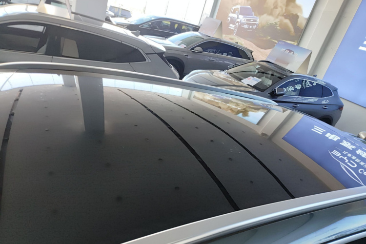 BYD Tang L 2025 صورة سيارة #25